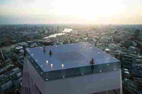 A London skyscraper is going to get the world’s first 360° infinity pool. Right on its terrace!